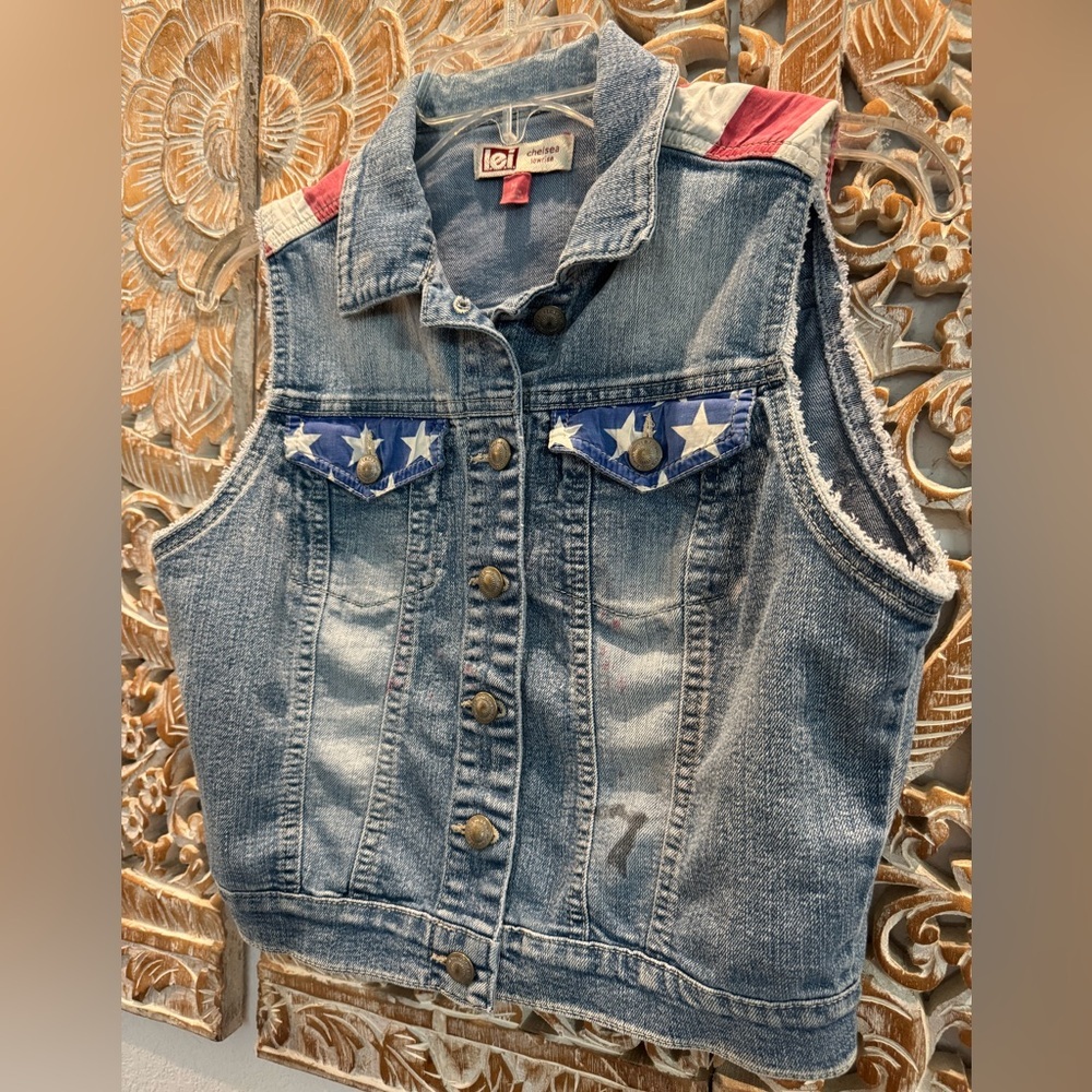 L.E.I. Stars & Stripes Chelsea Blue Jean Vest, Sleeveless- size M - Picture 5 of 16